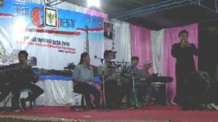 SMU 8 Akustik dan Dutkustik Roworejo Ikut Ramaikan Pentas Musik Akustik