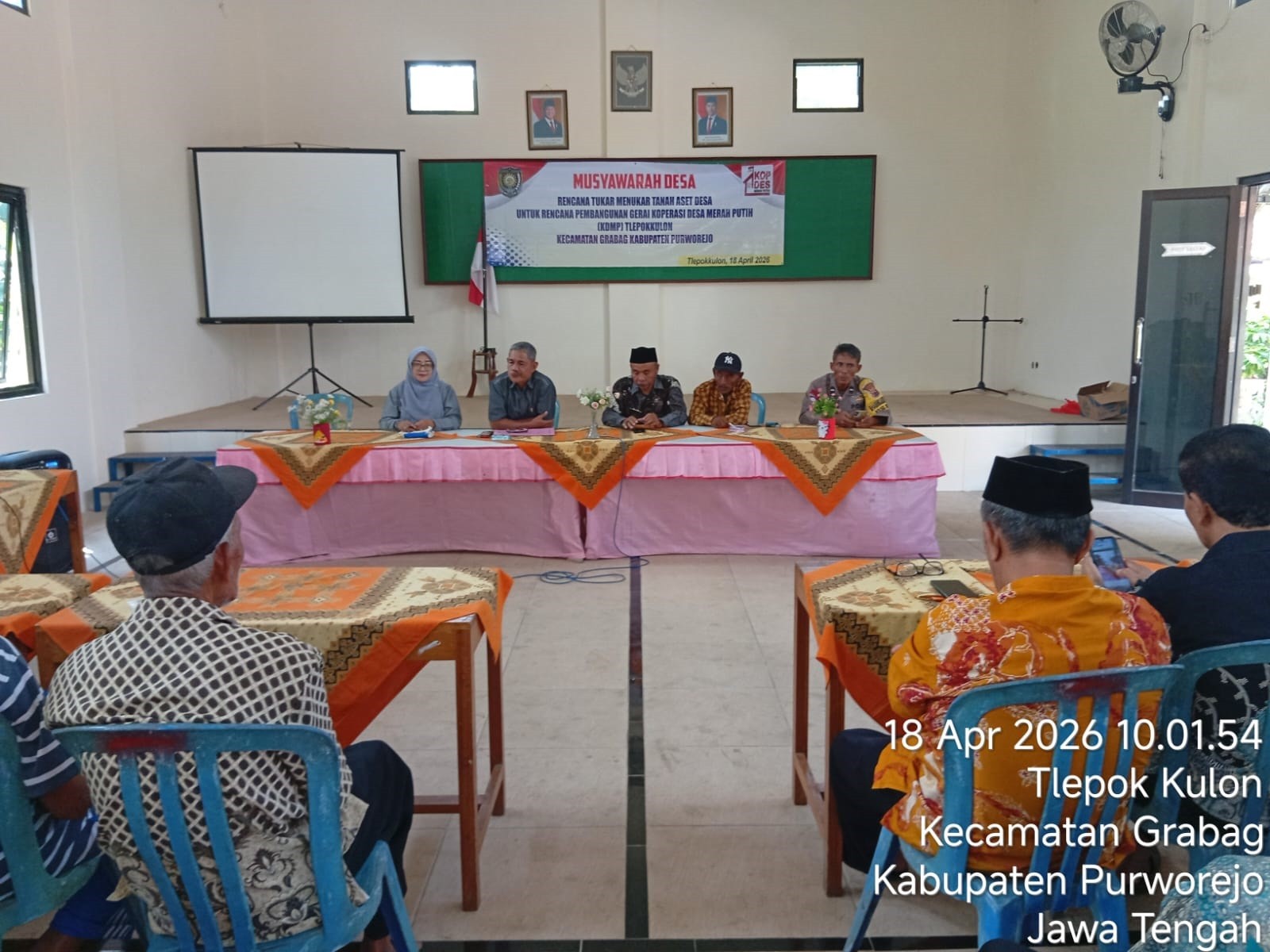 Musdes Rencana Tukar Menukar Tanah Aset Desa untuk Pembangunan Gerai KDMP Desa Tlepokkulon