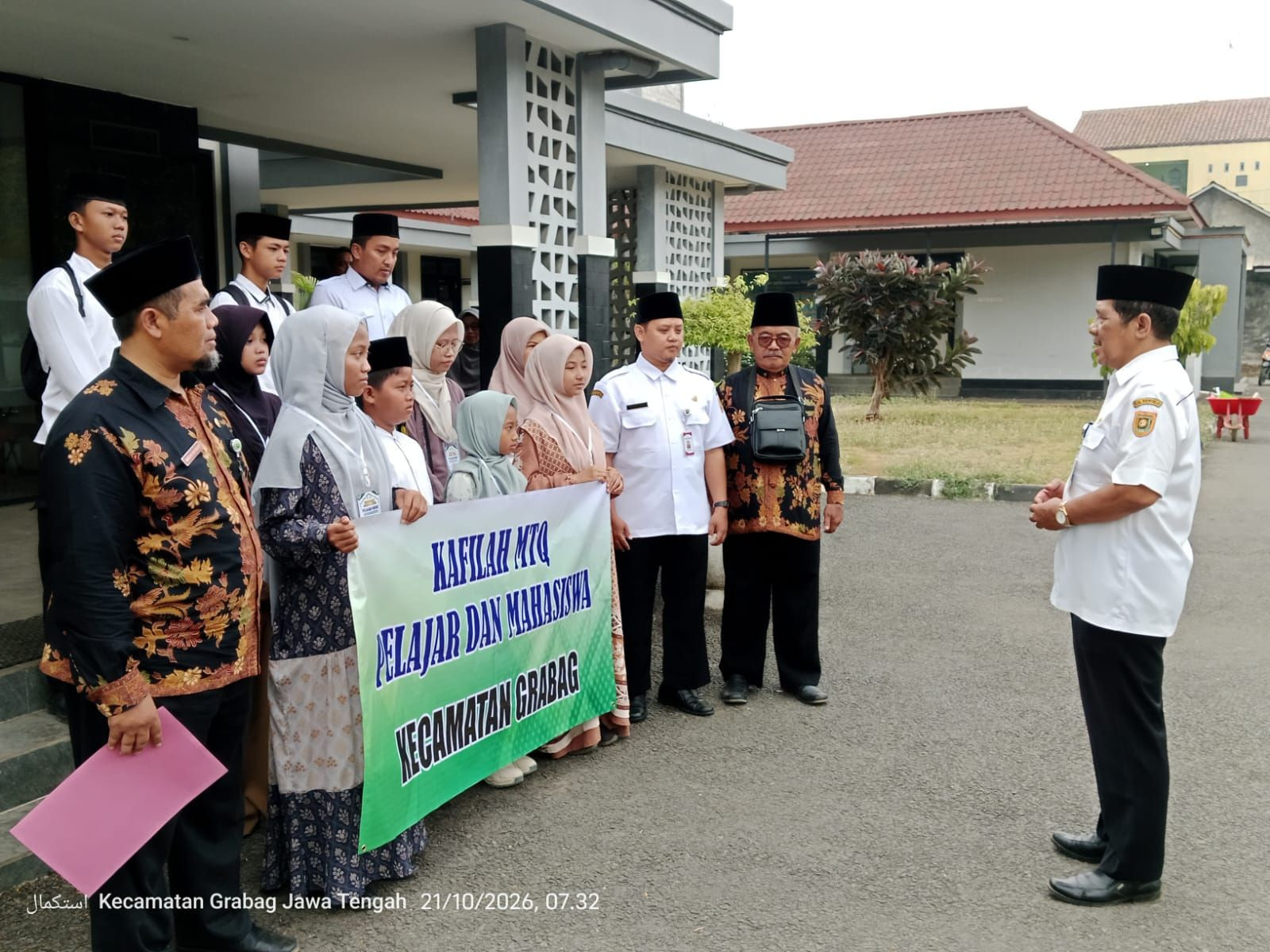 Sekcam Grabag Lepas Kafilah MTQ Pelajar XXXIX dan MTQ Mahasiswa Kabupaten Purworejo Tahun 2026