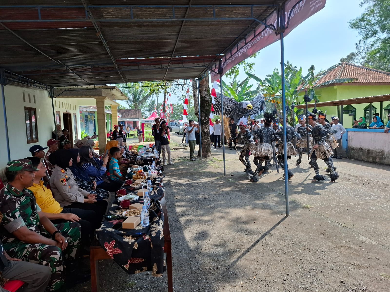 Jalan Sehat dan Karnaval di Desa Harjobinangun Meriahkan Peringatan HUT ke-80 RI