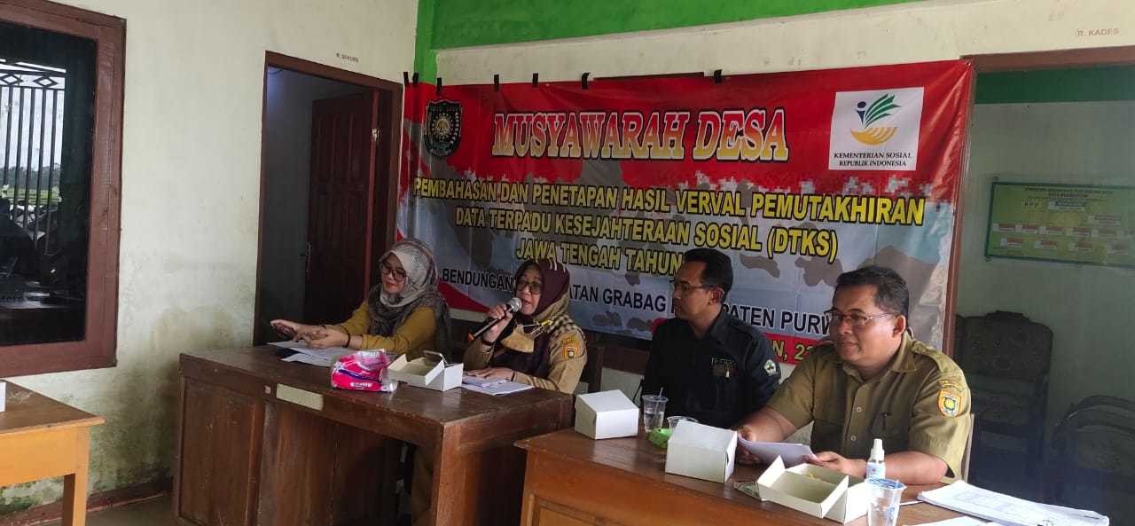 MUSDES PEMBAHASAN, PENETAPAN HASIL VERVAL PEMUTAKIRAN DTKS DESA BENDUNGAN