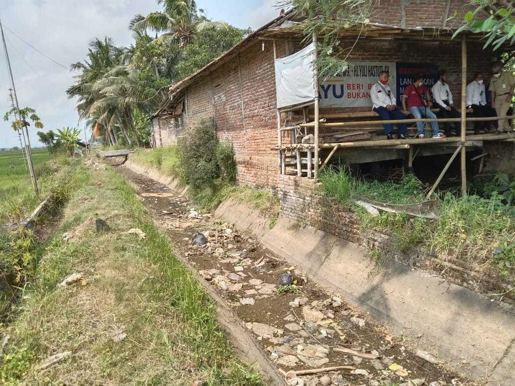 Rumah Tinggal Di Atas Saluran Irigasi, Tetap Harus Di Bongkar