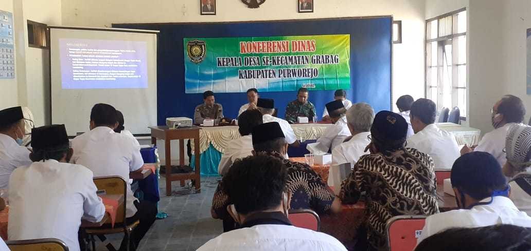 CAMAT GRABAG  PERINTAHKAN KEPALA DESA SE KECAMATAN GRABAG KAWAL IMPLEMENTASI PERBUP 61 TAHUN 2020 