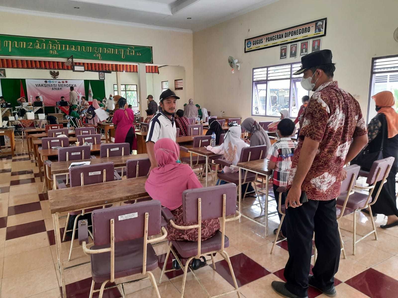 PEMANTAUAN VAKSIN ANAK SD DI WILAYAH KECAMATAN GRABAG