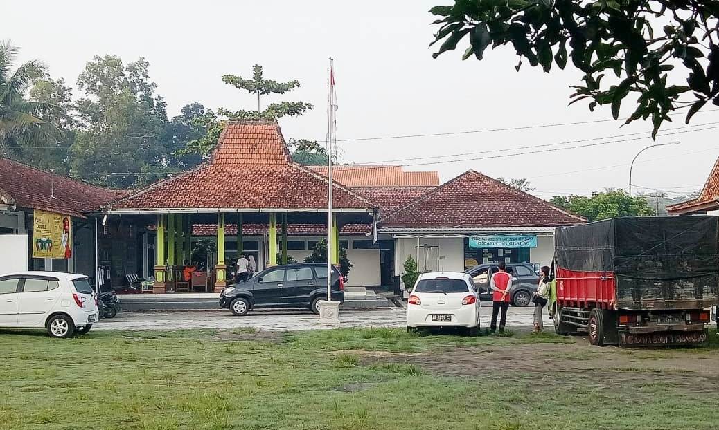 Posko Kecamatan Setia Melayani Pelapor