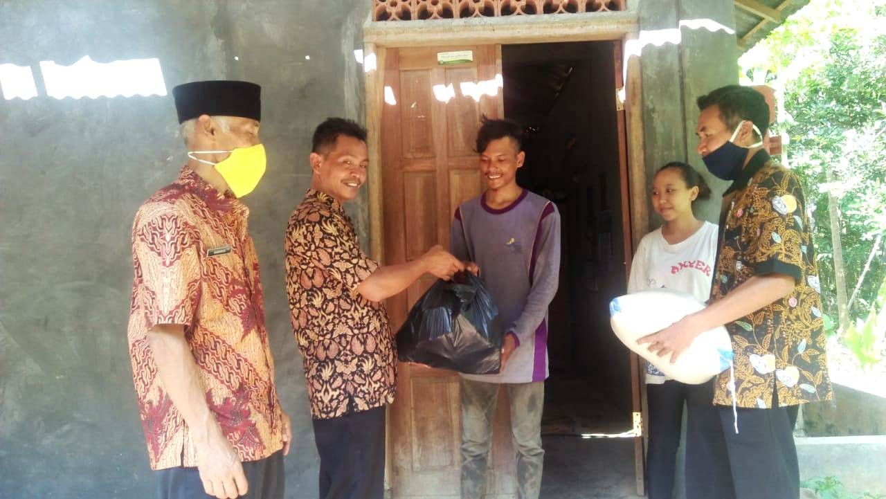 Camat Grabag Respon Keluhan Warga