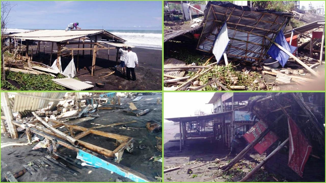 Ombak Pantai Jetis Nerjang Deretan Lapak