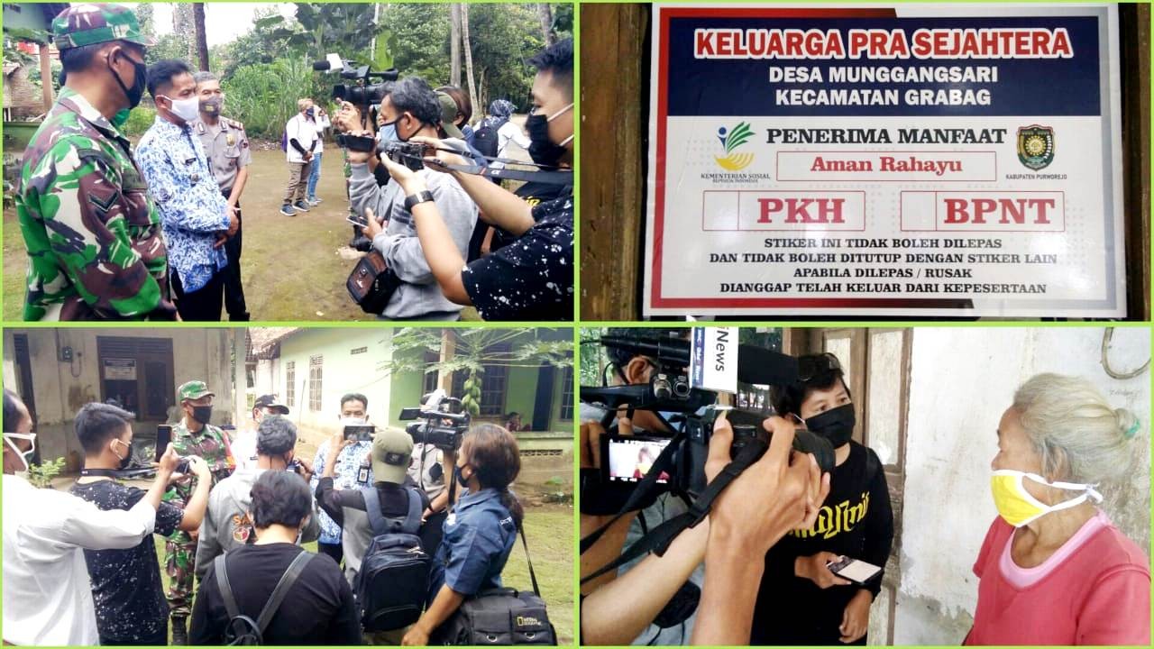 Pemasangan Stiker Penerima Manfaat PKH-BPNT Bentuk Transparansi