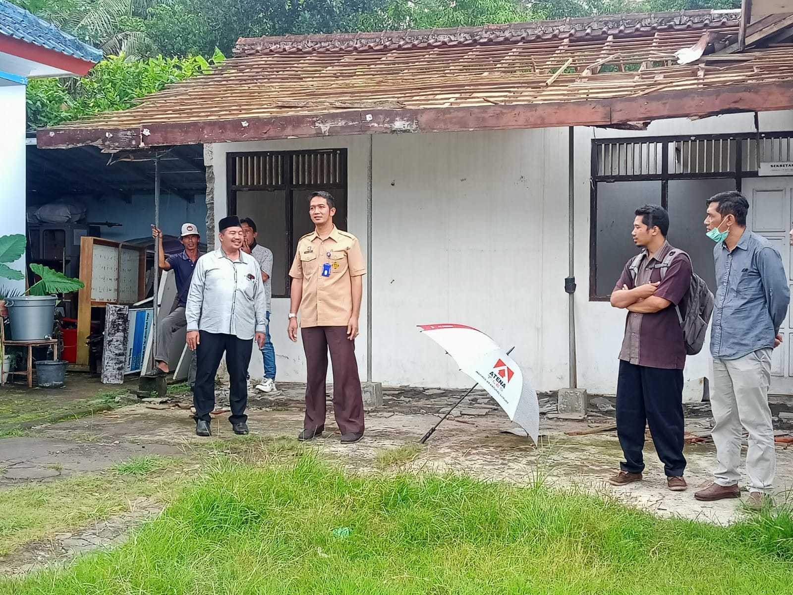 MENINJAU LOKASI PEMBANGUNAN KANTOR KEC. GRABAG